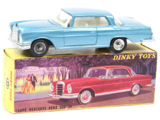 Lot 531 - DINKY TOYS (FRANCE) (1)