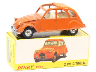 Lot 554 - DINKY TOYS (FRANCE) (1)