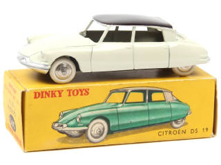 Lot 430 - DINKY TOYS (FRANCE) (1)