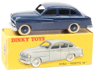 Lot 446 - DINKY TOYS (FRANCE) (1)