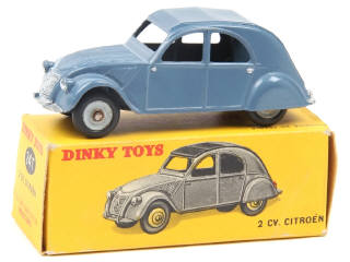 Lot 472 - DINKY TOYS (FRANCE) (1)