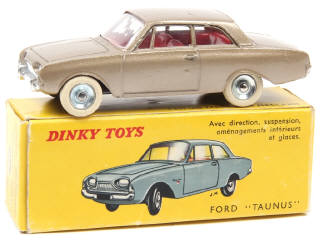 Lot 494 - DINKY TOYS (FRANCE) (1)