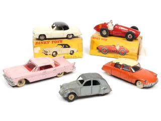 Lot 373 - DINKY TOYS (FRANCE) (5)