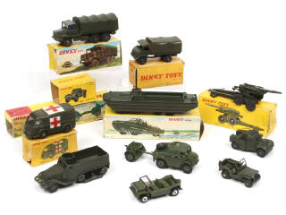 Lot 403 - DINKY TOYS (FRANCE) (11)