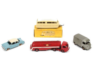 Lot 363 - DINKY TOYS (FRANCE) (4)