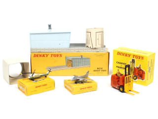 Lot 361 - DINKY TOYS (FRANCE) (4)