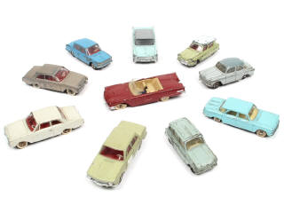 Lot 385 - DINKY TOYS (FRANCE) (10)