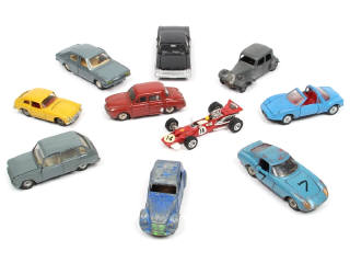 Lot 389 - DINKY TOYS (FRANCE) (10)