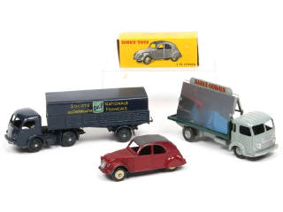 Lot 365 - DINKY TOYS (FRANCE) (3)