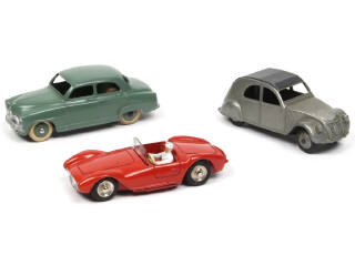 Lot 342 - DINKY TOYS (FRANCE) (3)