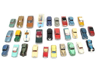 Lot 406 - DINKY TOYS (GB) (29)