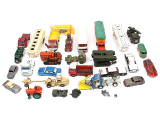 Lot 408 - DINKY TOYS (25)