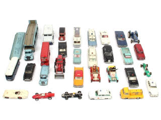 Lot 409 - DINKY TOYS (GB) (30)
