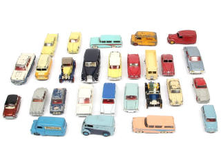 Lot 414 - DINKY TOYS (GB) (27)