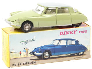 Lot 663 - DINKY TOYS (FRANCE) (1)
