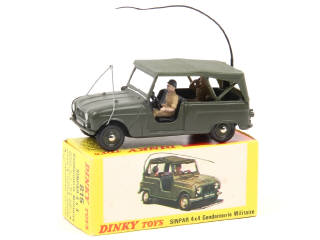 Lot 669 - DINKY TOYS (FRANCE) (1)