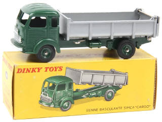 Lot 689 - DINKY TOYS (FRANCE) (1)