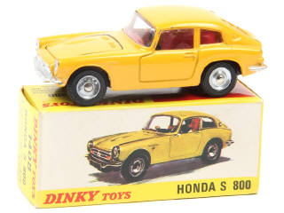 Lot 652 - DINKY TOYS (FRANCE) (1)