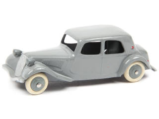 Lot 586 - DINKY TOYS (FRANCE) (1)