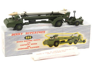Lot 573 - DINKY TOYS (GB) (1)