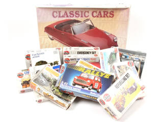 Lot 245 - DIVERS (18)