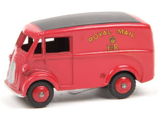 Lot 528 - DINKY TOYS (GB) (1)