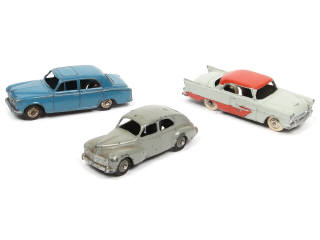 Lot 379 - DINKY TOYS (FRANCE) (3)