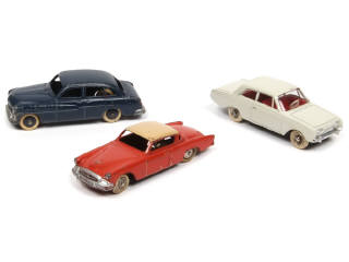 Lot 381 - DINKY TOYS (FRANCE) (3)