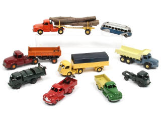 Lot 414 - DINKY TOYS (FRANCE) (9)