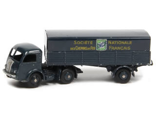 Lot 402 - DINKY TOYS (FRANCE) (1)