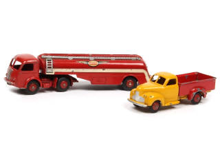 Lot 410 - DINKY TOYS (FRANCE) (2)
