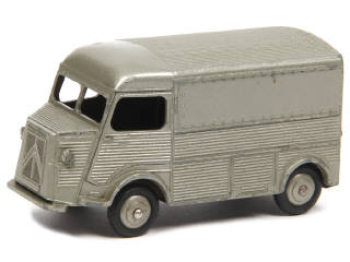 Lot 394 - DINKY TOYS (FRANCE) (1)