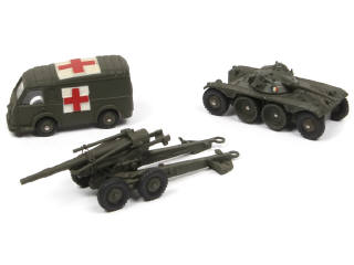 Lot 418 - DINKY TOYS (FRANCE) (3)