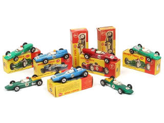 Lot 331 - DINKY TOYS (GB) (7)