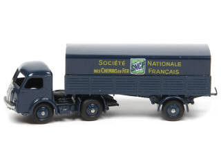 Lot 379 - DINKY TOYS (FRANCE) (1)