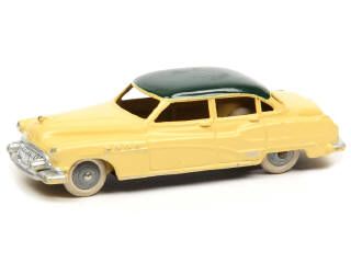 Lot 366 - DINKY TOYS (FRANCE) (1)