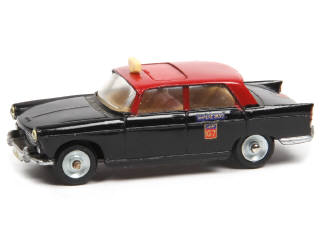 Lot 367 - DINKY TOYS (FRANCE) (1)