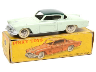 Lot 394 - DINKY TOYS (FRANCE) (1)