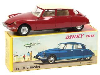 Lot 402 - DINKY TOYS (FRANCE) (1)