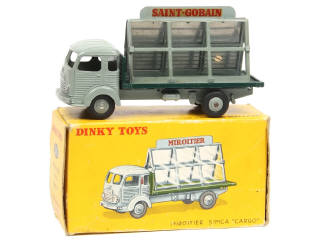 Lot 420 - DINKY TOYS (FRANCE) (1)