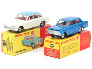 Lot 138 - DINKY TOYS (GB) (2)