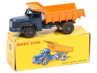 Lot 419 - DINKY TOYS (FRANCE) (1)