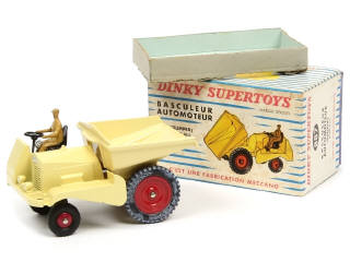 Lot 412 - DINKY TOYS (FRANCE) (1)