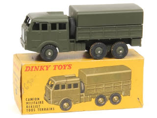 Lot 427 - DINKY TOYS (FRANCE) (1)