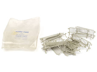 Lot 403 - DINKY TOYS (FRANCE) (1)