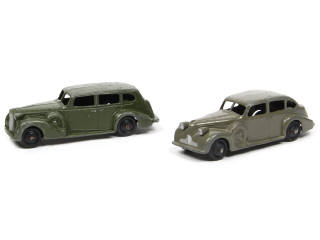 Lot 357 - DINKY TOYS (GB) (2)