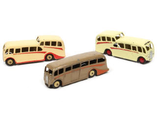 Lot 379 - DINKY TOYS (GB) (3)