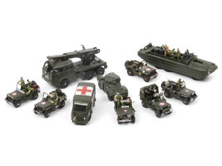 Lot 425 - DINKY TOYS (GB) (10)