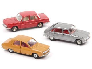 Lot 724 - DINKY TOYS (FRANCE) (3)