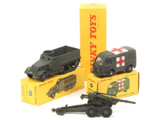 Lot 717 - DINKY TOYS (FRANCE) (3)